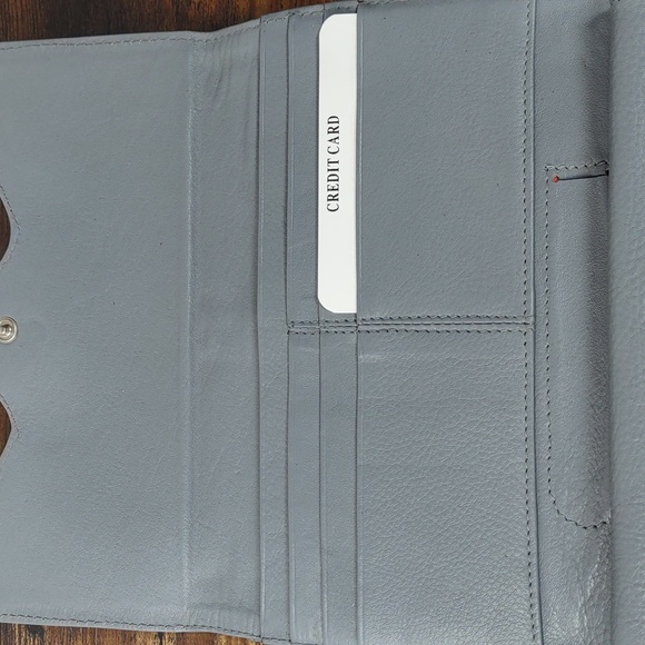 Michael Rome Designs Leather Tri-Fold Wallet - Picture 8 of 10